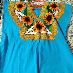 Blusa bordada mexicana